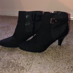 (Karen Scott) booties
